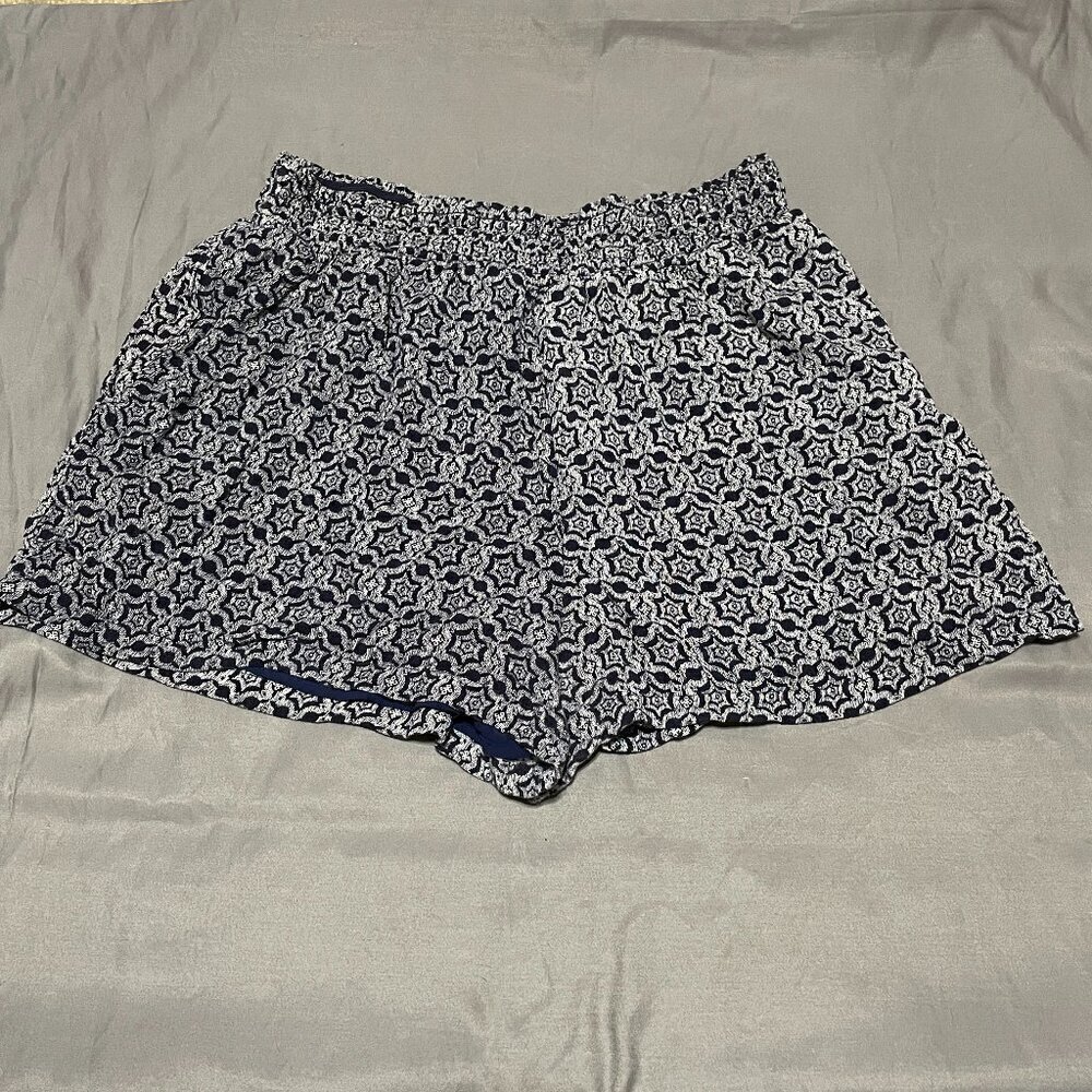 KNOX ROSE Blue Pull on Smocked Waist Shorts Geometric - Size Large